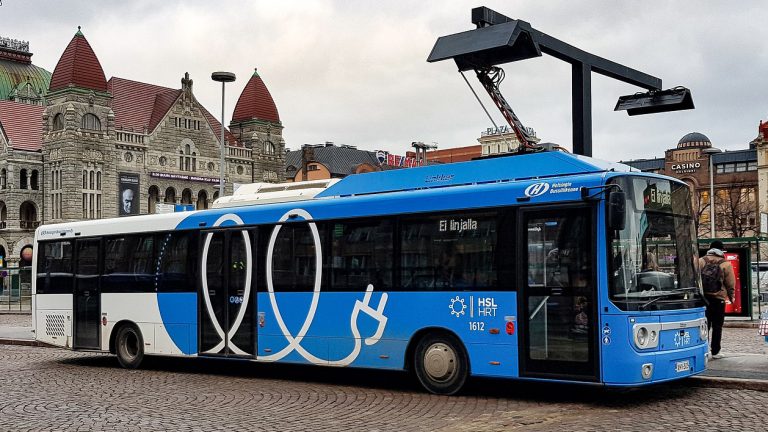 Kooperation bringt E-Citybuslinie auf den Weg